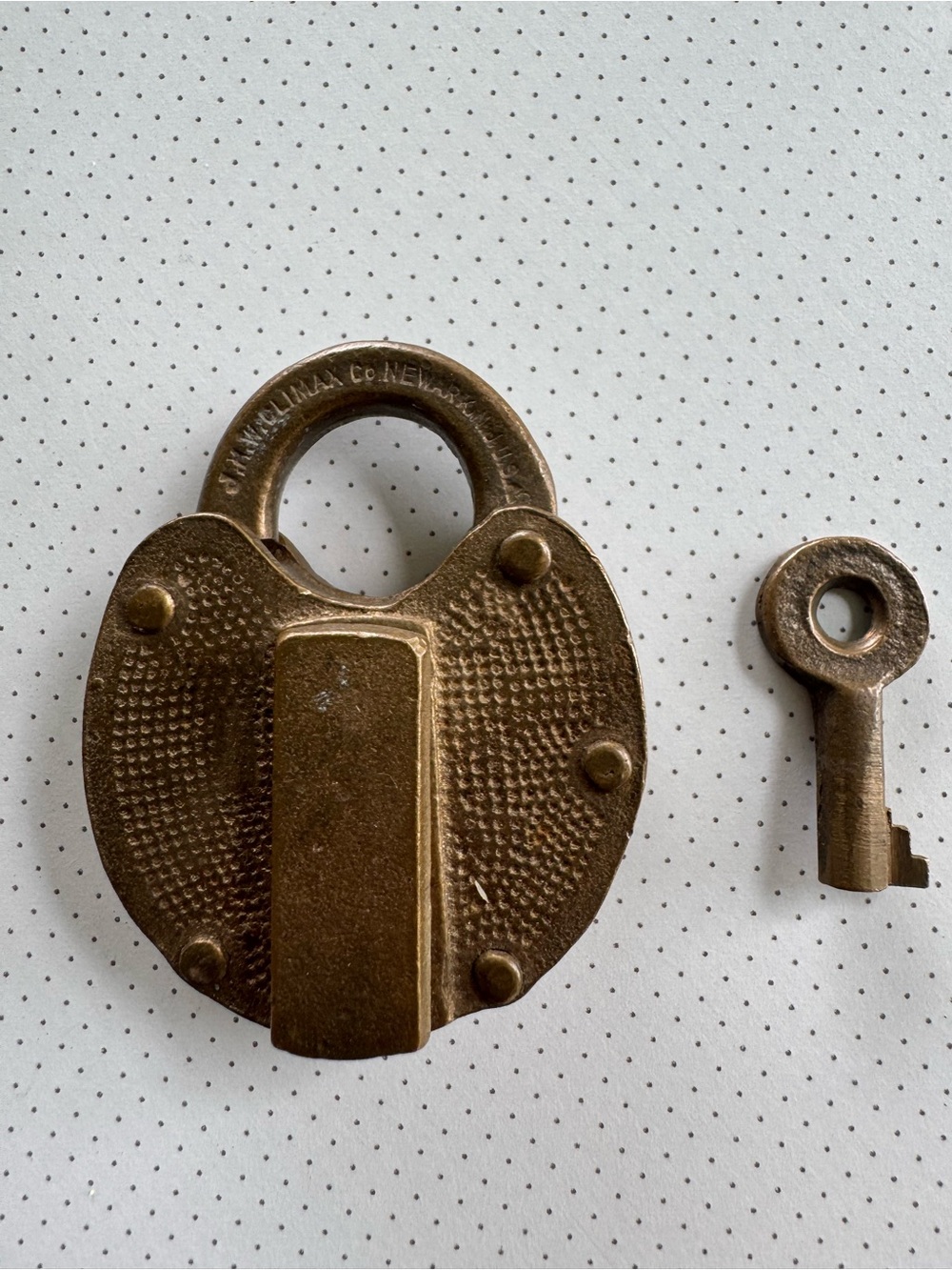 Antique-Style Brass Padlock with Key - Brown Brass Finish
